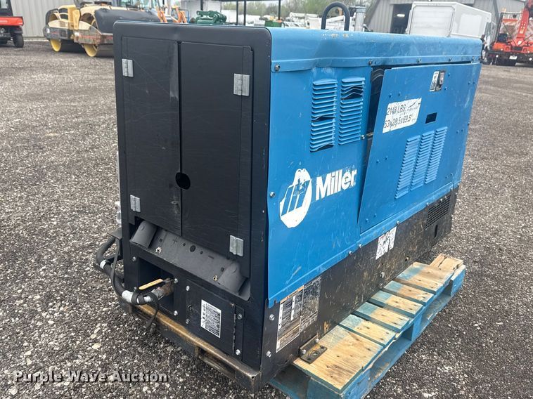 image for item DO8493 Miller Big Blue Air Pak welder/generator