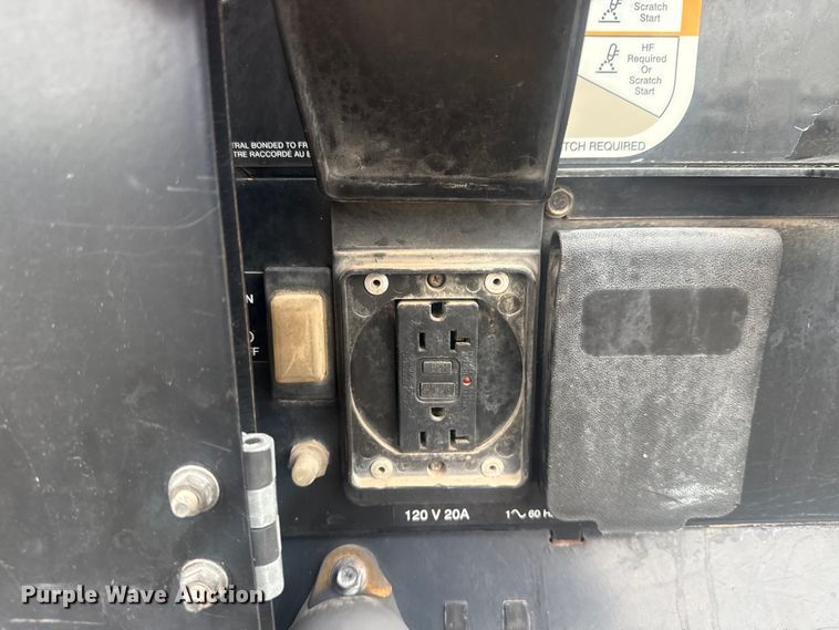 image for item DO8493 Miller Big Blue Air Pak welder/generator