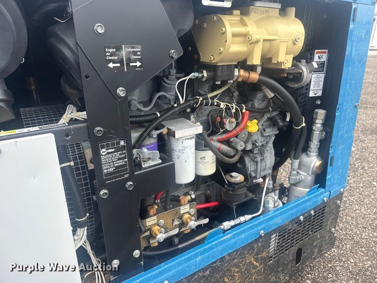 image for item DO8493 Miller Big Blue Air Pak welder/generator