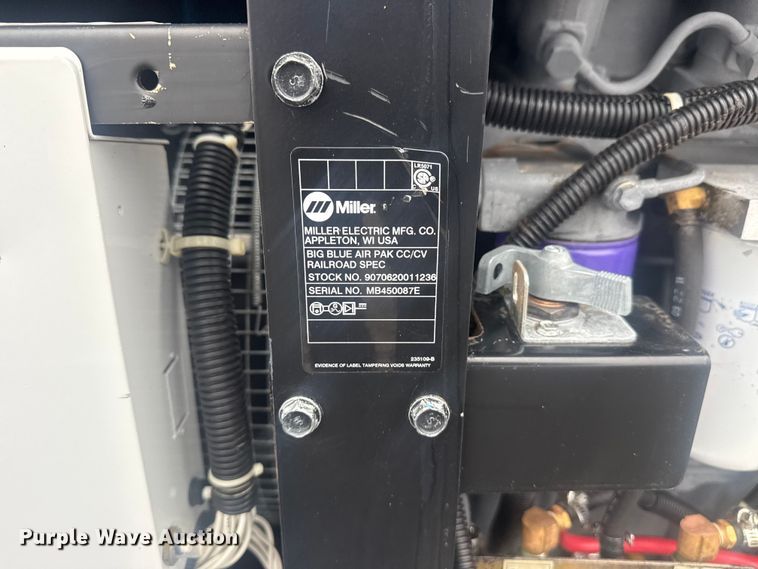 image for item DO8493 Miller Big Blue Air Pak welder/generator