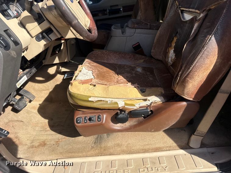 image for item DQ4263 2008 Ford F250 Super Duty Crew Cab pickup truck