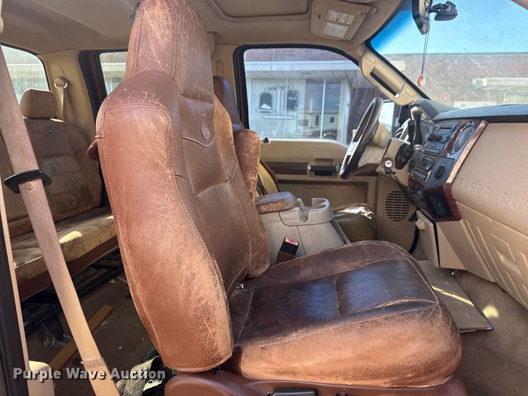 image for item DQ4263 2008 Ford F250 Super Duty Crew Cab pickup truck