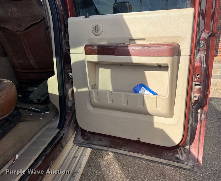 image for item DQ4263 2008 Ford F250 Super Duty Crew Cab pickup truck