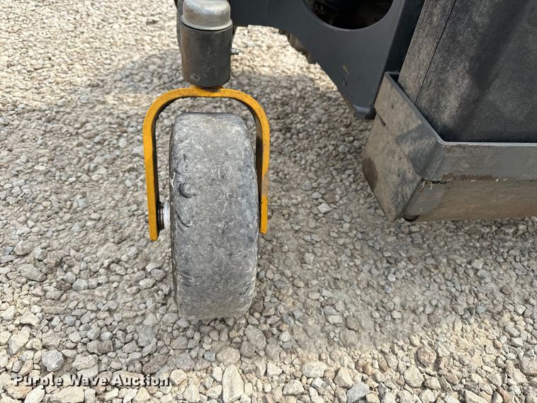 image for item DQ7760 2024 Walker MB23-17 ZTR lawn mower