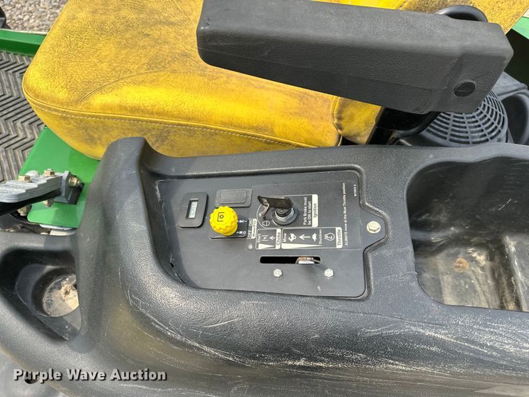 image for item DQ7761 2011 John Deere Z655 ZTR lawn mower