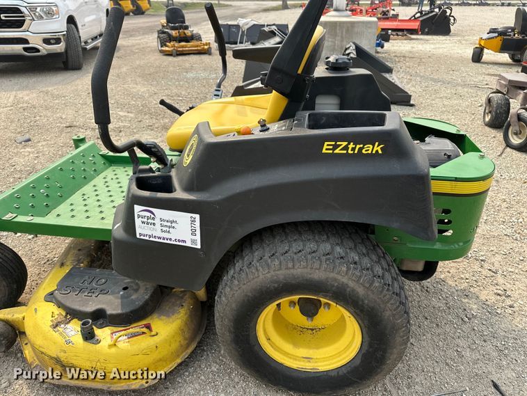 image for item DQ7762 2011 John Deere Z425 ZTR lawn mower