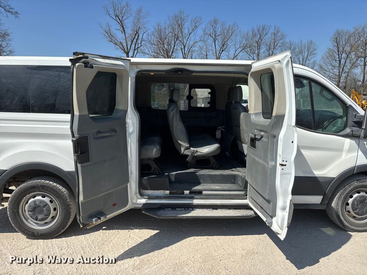 image for item DT0119 2018 Ford Transit 350 van