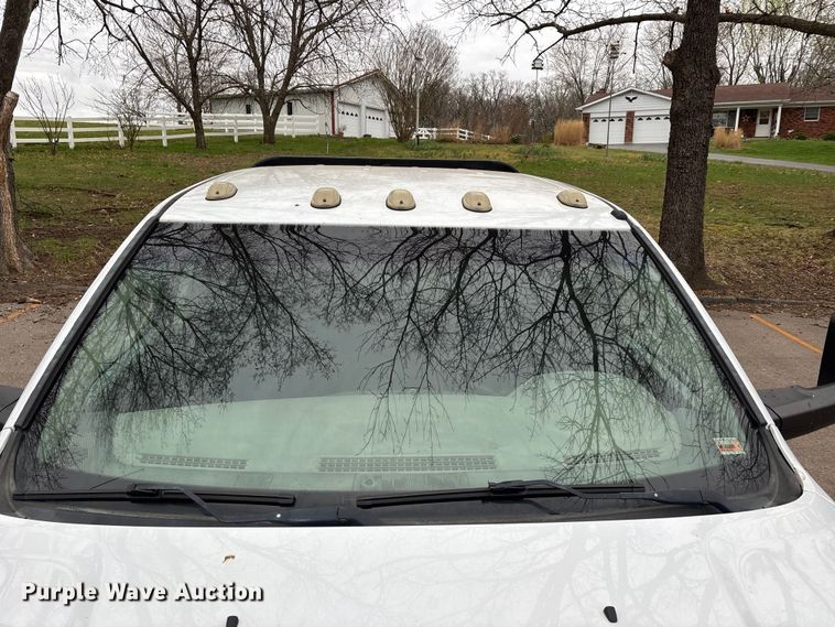 image for item DT0122 2012 Dodge Ram 5500 Crew Cab flatbed truck