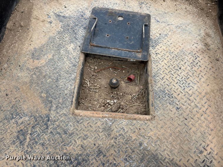 image for item DT0122 2012 Dodge Ram 5500 Crew Cab flatbed truck