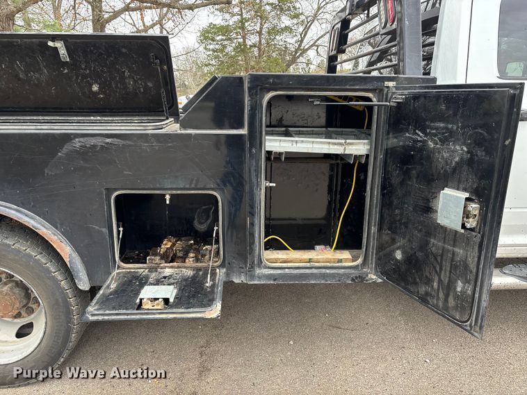 image for item DT0122 2012 Dodge Ram 5500 Crew Cab flatbed truck