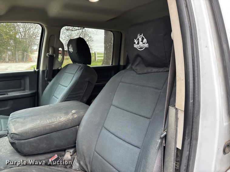 image for item DT0122 2012 Dodge Ram 5500 Crew Cab flatbed truck