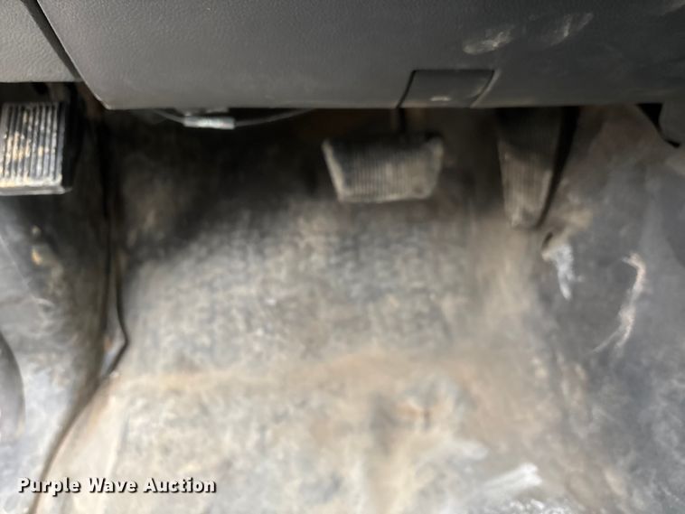 image for item DT0122 2012 Dodge Ram 5500 Crew Cab flatbed truck