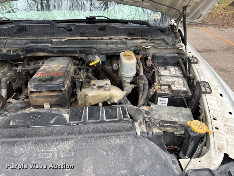 image for item DT0122 2012 Dodge Ram 5500 Crew Cab flatbed truck