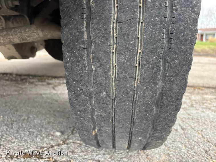 image for item DT0122 2012 Dodge Ram 5500 Crew Cab flatbed truck