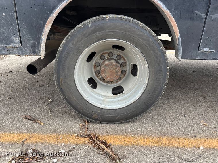 image for item DT0122 2012 Dodge Ram 5500 Crew Cab flatbed truck