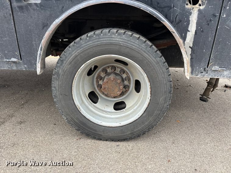 image for item DT0122 2012 Dodge Ram 5500 Crew Cab flatbed truck