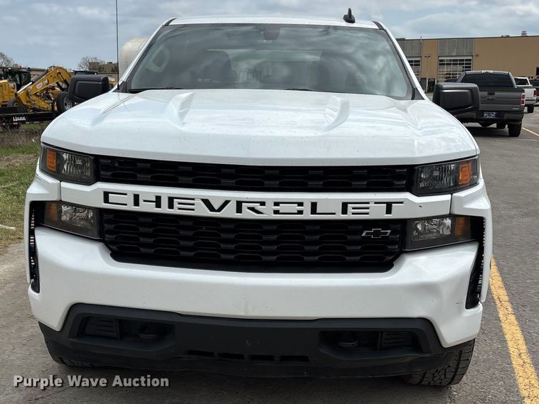 image for item DT0124 2021 Chevrolet Silverado 1500 Crew Cab pickup truck