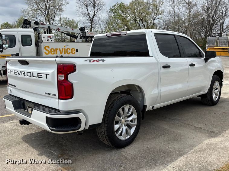 image for item DT0124 2021 Chevrolet Silverado 1500 Crew Cab pickup truck