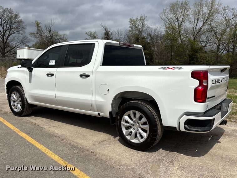 image for item DT0124 2021 Chevrolet Silverado 1500 Crew Cab pickup truck