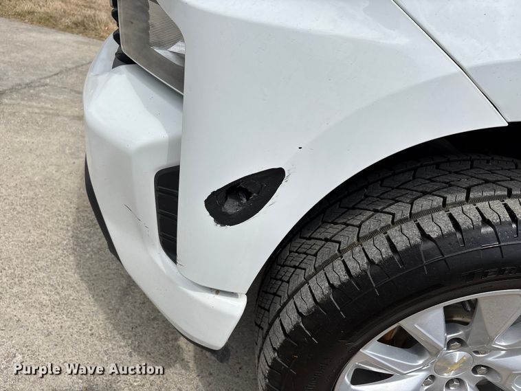 image for item DT0124 2021 Chevrolet Silverado 1500 Crew Cab pickup truck