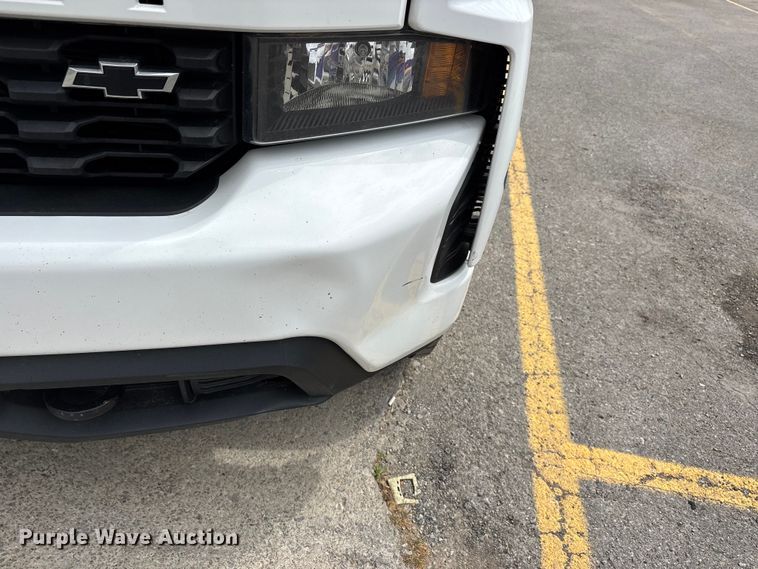 image for item DT0124 2021 Chevrolet Silverado 1500 Crew Cab pickup truck