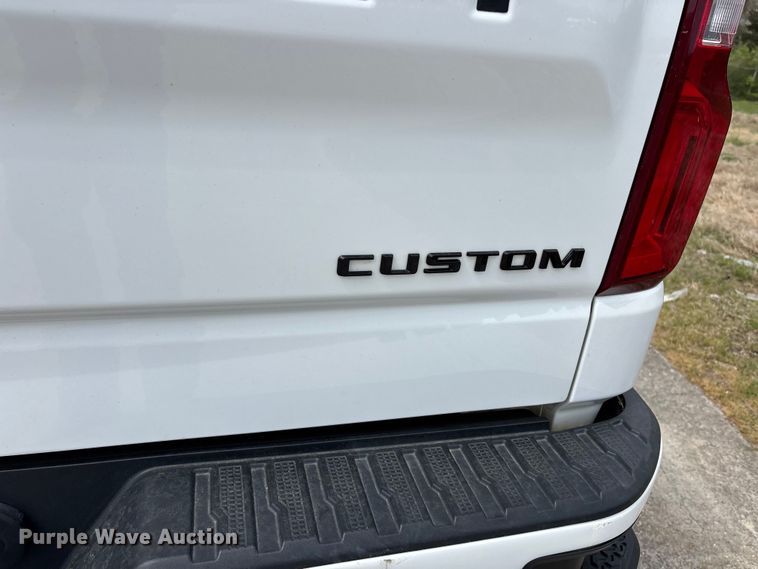 image for item DT0124 2021 Chevrolet Silverado 1500 Crew Cab pickup truck