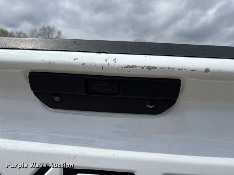 image for item DT0124 2021 Chevrolet Silverado 1500 Crew Cab pickup truck