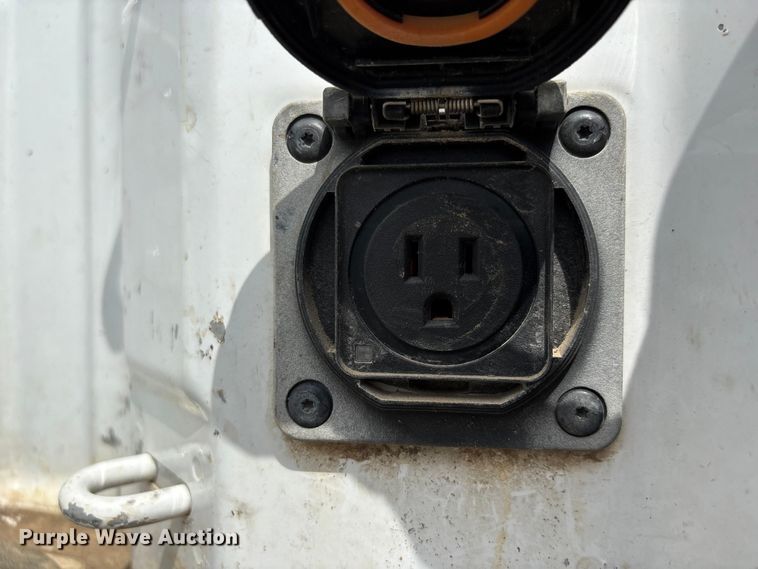 image for item DT0124 2021 Chevrolet Silverado 1500 Crew Cab pickup truck