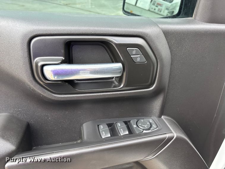 image for item DT0124 2021 Chevrolet Silverado 1500 Crew Cab pickup truck