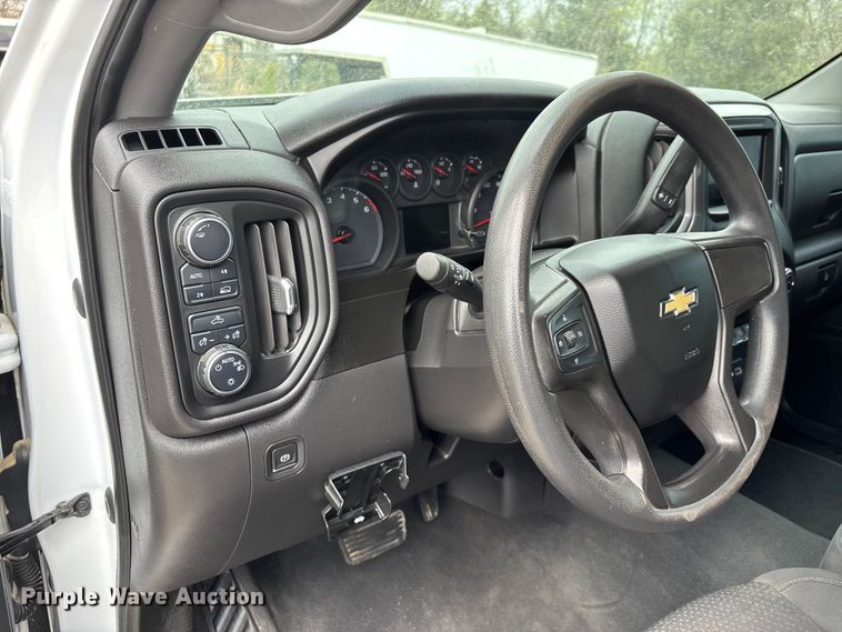 image for item DT0124 2021 Chevrolet Silverado 1500 Crew Cab pickup truck