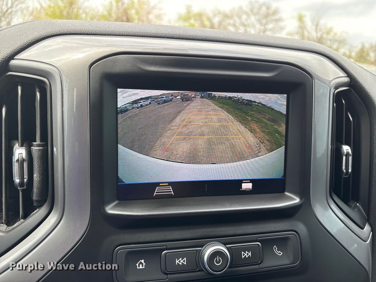 image for item DT0124 2021 Chevrolet Silverado 1500 Crew Cab pickup truck