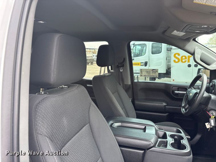 image for item DT0124 2021 Chevrolet Silverado 1500 Crew Cab pickup truck