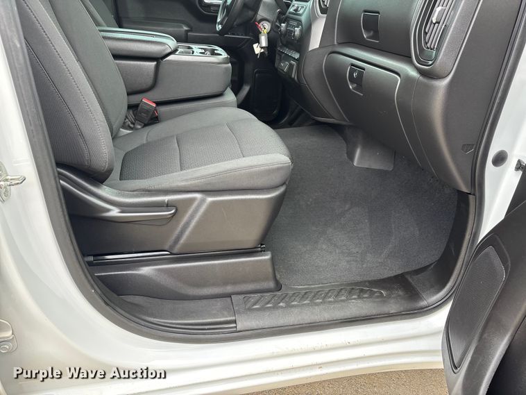 image for item DT0124 2021 Chevrolet Silverado 1500 Crew Cab pickup truck