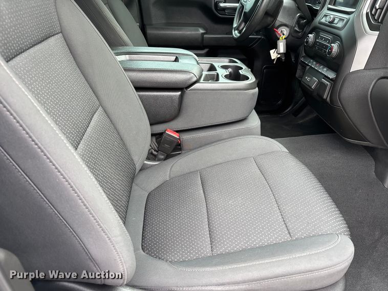 image for item DT0124 2021 Chevrolet Silverado 1500 Crew Cab pickup truck