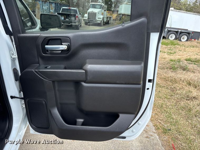 image for item DT0124 2021 Chevrolet Silverado 1500 Crew Cab pickup truck