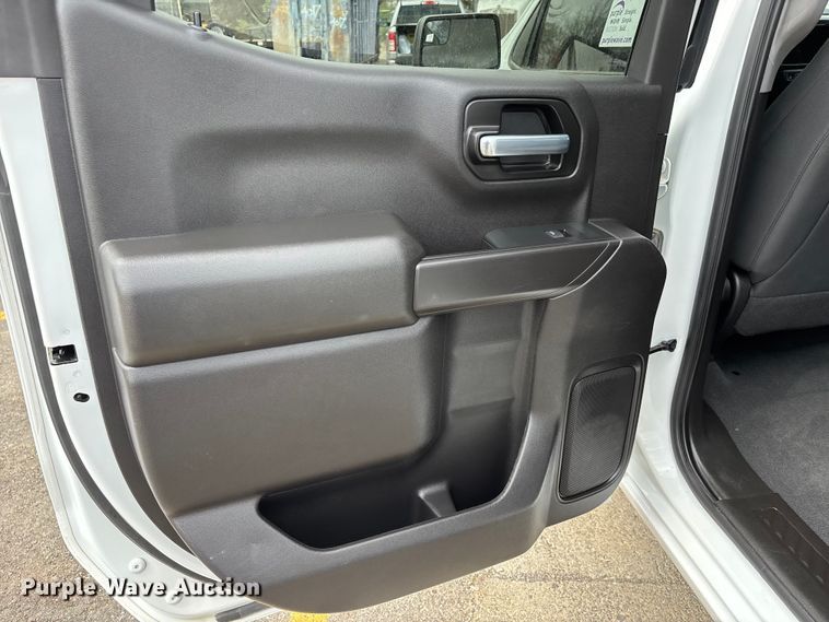 image for item DT0124 2021 Chevrolet Silverado 1500 Crew Cab pickup truck