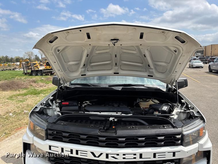 image for item DT0124 2021 Chevrolet Silverado 1500 Crew Cab pickup truck