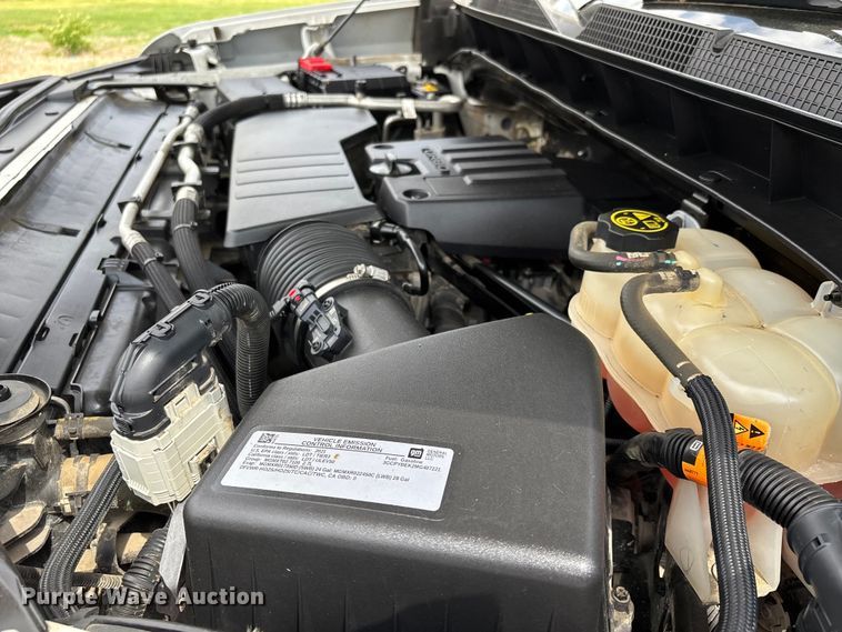 image for item DT0124 2021 Chevrolet Silverado 1500 Crew Cab pickup truck