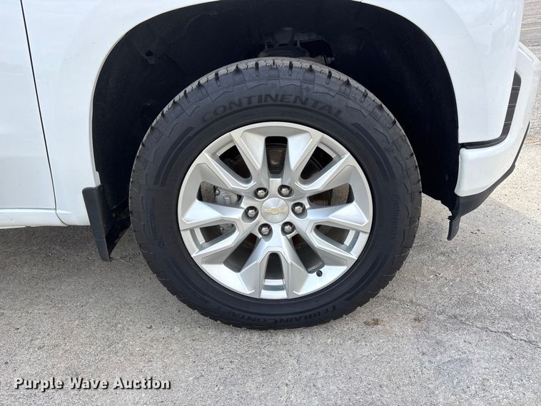 image for item DT0124 2021 Chevrolet Silverado 1500 Crew Cab pickup truck