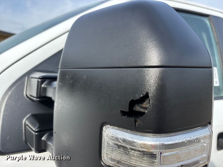 image for item DT0129 2019 Ford F250 Super Duty Crew Cab utility bed pickup truck