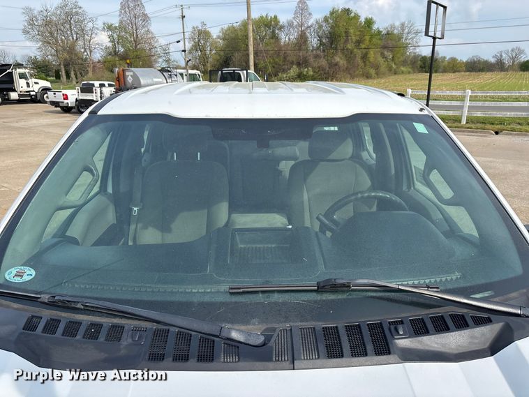 image for item DT0129 2019 Ford F250 Super Duty Crew Cab utility bed pickup truck