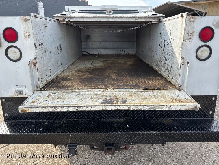 image for item DT0129 2019 Ford F250 Super Duty Crew Cab utility bed pickup truck