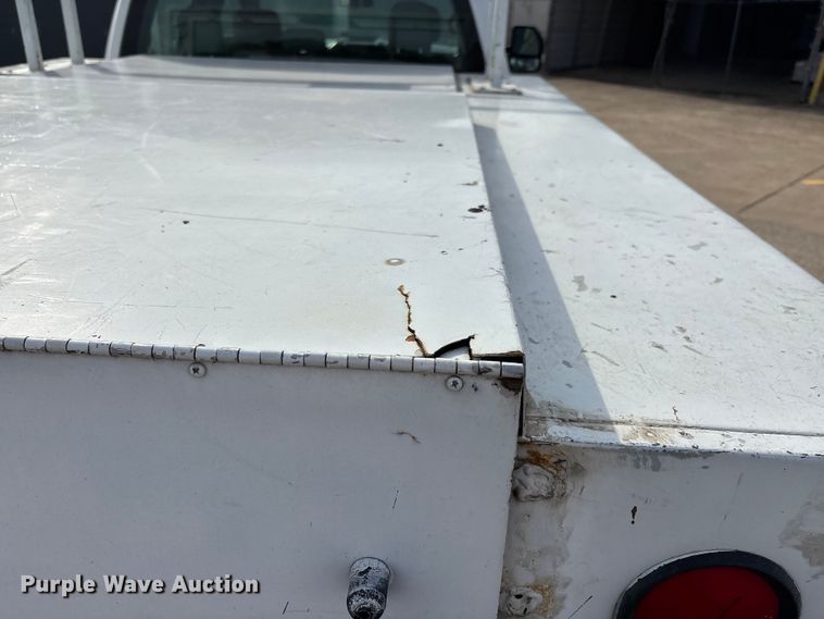 image for item DT0129 2019 Ford F250 Super Duty Crew Cab utility bed pickup truck