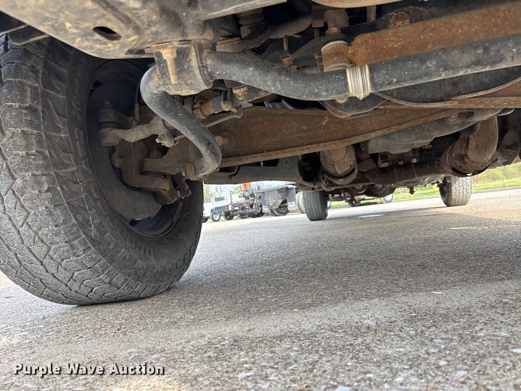 image for item DT0129 2019 Ford F250 Super Duty Crew Cab utility bed pickup truck