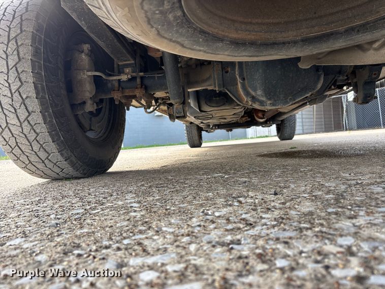 image for item DT0129 2019 Ford F250 Super Duty Crew Cab utility bed pickup truck