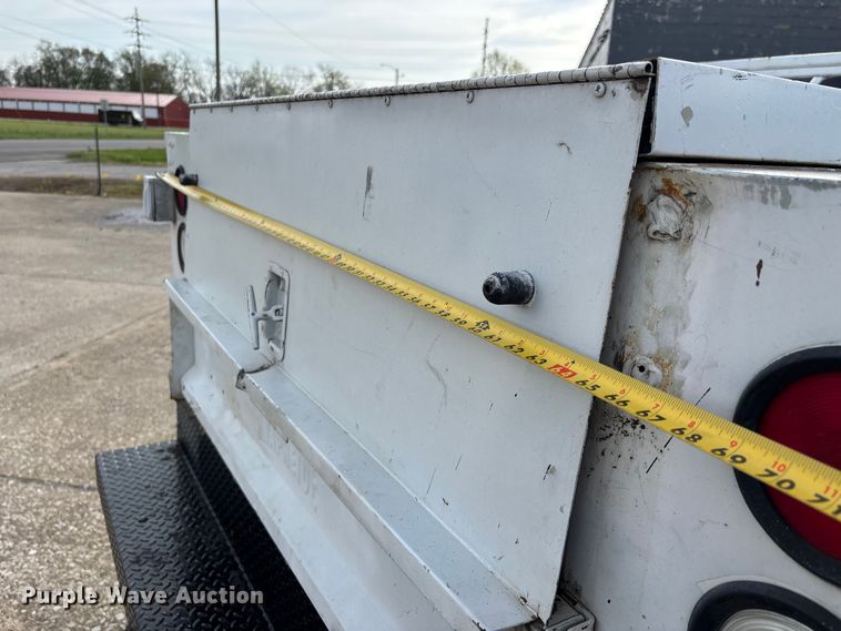 image for item DT0129 2019 Ford F250 Super Duty Crew Cab utility bed pickup truck