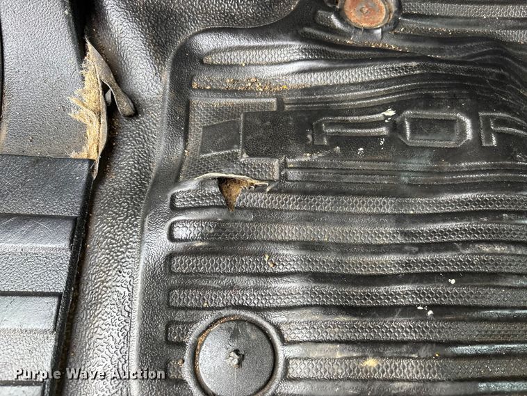 image for item DT0129 2019 Ford F250 Super Duty Crew Cab utility bed pickup truck