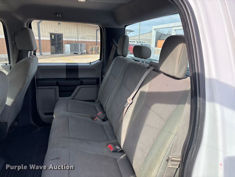 image for item DT0129 2019 Ford F250 Super Duty Crew Cab utility bed pickup truck