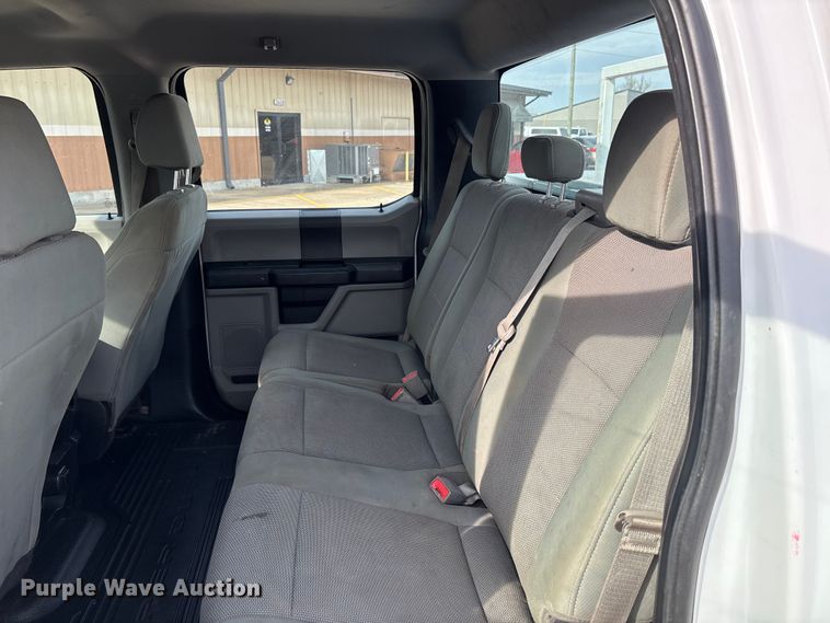 image for item DT0129 2019 Ford F250 Super Duty Crew Cab utility bed pickup truck