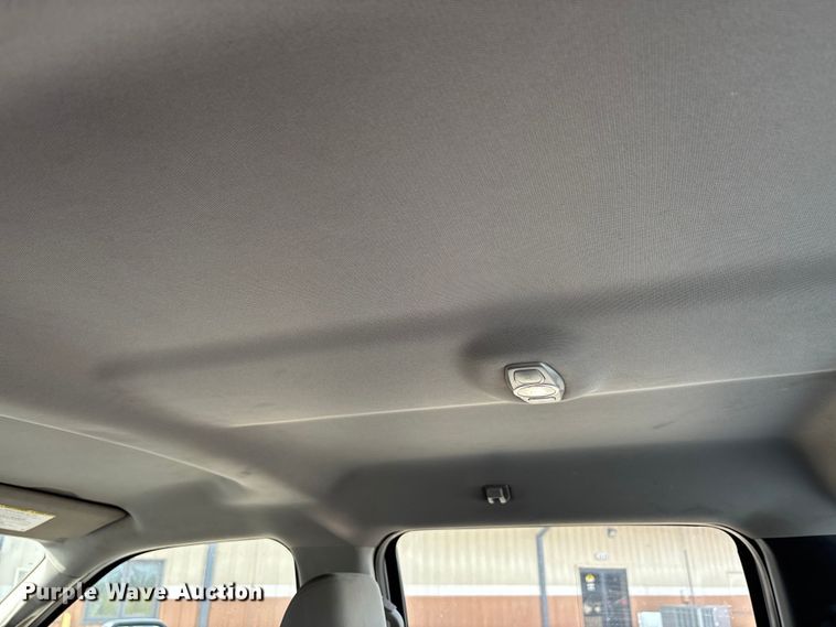 image for item DT0129 2019 Ford F250 Super Duty Crew Cab utility bed pickup truck